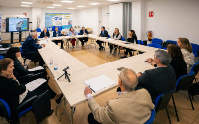 Fidamc's CEO, Ernesto González, participates in a round table organized by Fly News on the challenges of talent in the aerospace industry